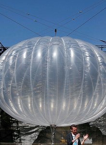 Alphabet pulls plug on internet balloon business