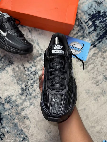 NIKE Initiator Black Silver: The Must-Have Colorway