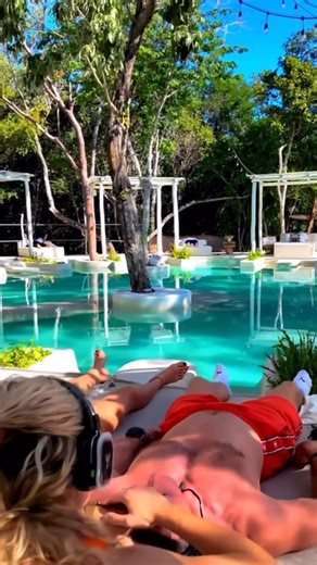 PHOENIX BREATHWORK METHOD by James McCauley on Instagram: "Su in action during a breathwork bodywork session at the beautiful @the.yellownest, Tulum. Su is an Inner Architect student, training in nervous-system regulation, embodied presence, and hands-on facilitation. And she’s from my home county. Aren’t ya hun. And just an all round amazing person to have by your side. Su will be taking charge of Phoenix Rretreats in the near future. Thanks for all your support in Mexico!"