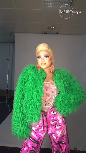 Master the Sashay Walk That Shimmers!