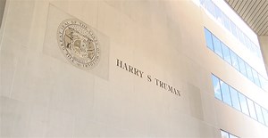 Missouri's State Treasurer to discuss process of safe deposit boxes