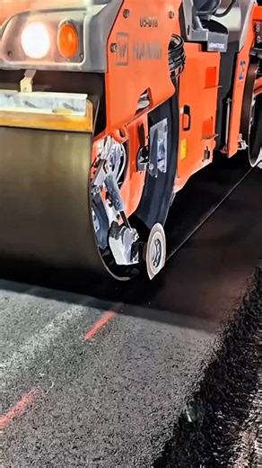 Construction - Technology - Engineering on Instagram: "Ever wondered how such a smooth asphalt surface comes to life? Asphalt paving is one of the most crucial parts of urban infrastructure. When people think of road construction, they often picture only machines, but behind the scenes there is hard work, knowledge and experience. Every step is carefully planned to achieve a flawless result. First, the surface is prepared. Then, hot asphalt mix is evenly spread. After that, rollers smooth it out