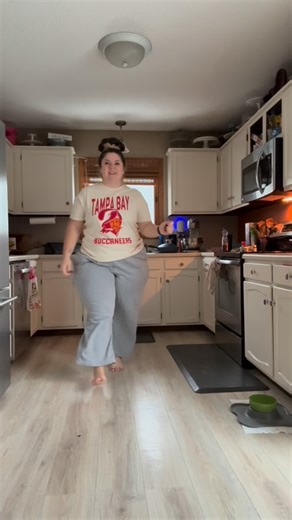 Sugar | hey hey tampa bay! #sweatpants #comfy | Instagram