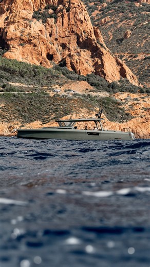 Power & performance up close. Get a taste of some boat show vibes, and join us for a walkthrough of the BRABUS Shadow 1500 Stealth Green Signature edition, and see why it’s designed to stand out and engineered to outrun. Watch the full Youtube video: https://brnw.ch/21wX6hi #brabus #brabusmarine #shadow1500 #masterpiece #StealthGreen #FLIBS2025 #USA #performance #power #style | BRABUS Marine