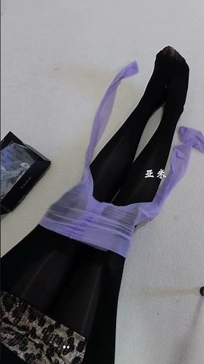 超薄紫色油亮丝袜#极光袜 #高级感穿搭 #豹纹控 #御姐 #连裤袜推荐