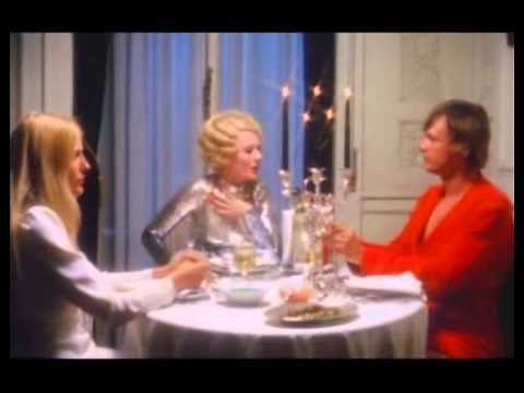 Les Lèvres rouges Bande annonce VO