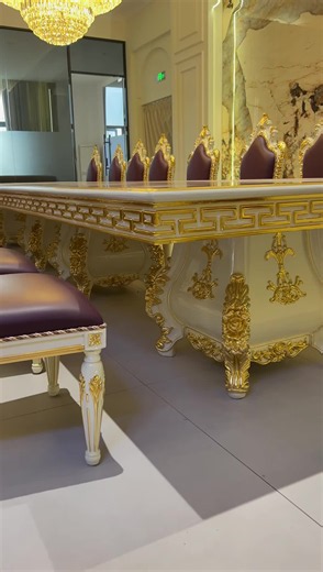 Super Luxury Dining Table Shipped from China to the World