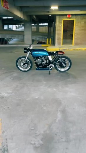 Custom Modified Yamaha RX 100 Cafe Racer Style Bike