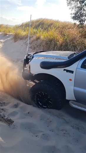 "Didn't get bogged at Moreton Island" 😂 #moretonisland #bogged #notbogged #goodtimes #allpartoftheadventure #4x4life #4x4offroad #4x4 #4x4adventure #moreton #moretonadventure | Allards Across OZ