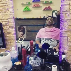 145K views · 577 reactions | Nasen-Ohren WAXING alle paar Tage  Snap+Insta: pu_comedy  folgt!!  #evolution #affe #behaardknocklife #rebellcomedy | PU | Facebook