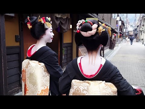 Geisha Walk in Gion Hanamikoji | Amazing Traditional Kimono and Beautiful Obi | Kyoto Japan Travel
