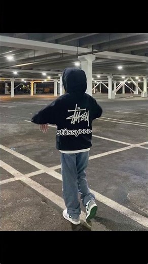 Top 5 Must-Have Stussy Clothing Pieces