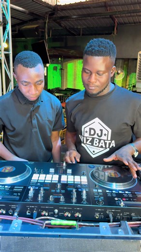 Bawe@AlienSkin ug #dancehall #scratchdj