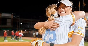 Lady Vols softball wins series at Oklahoma