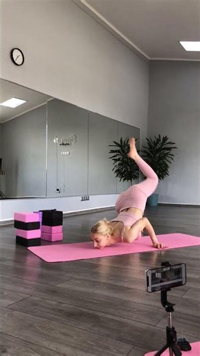 Impossible Contortion?! 😳