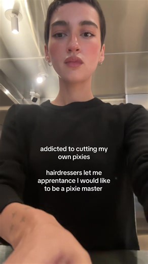 Mastering Pixie Cuts: My Journey to Hairdressing