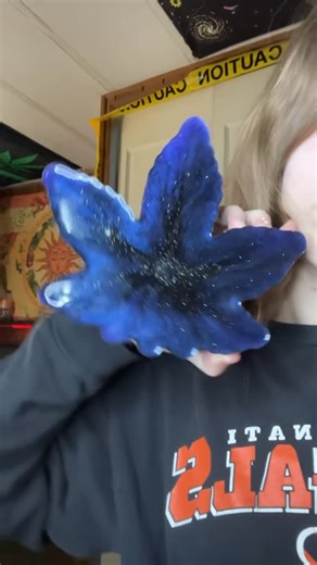 Hey people on Instagram: "#fyp #reels #epoxyresin #resin #ashtray #clay"