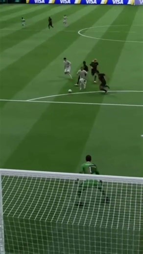 just out run them 👌 #eafc #eafc26 #football #footballshorts #fifa #ultimateteam #goals #prem