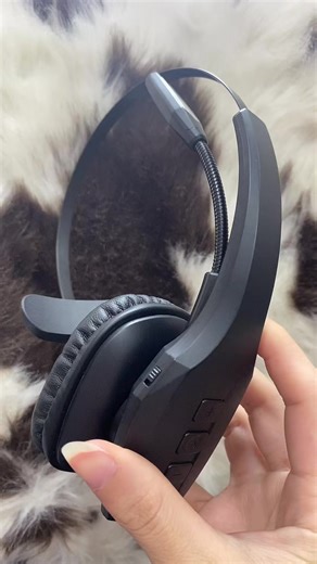 Experience Crystal Clear Sound with M51 Bluetooth Headset