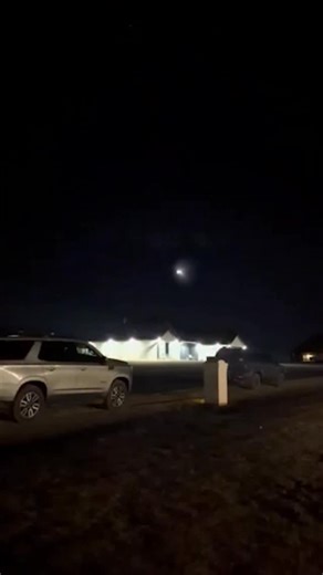 Space X Rocket above Oklahoma 🚀 Viewers from across the state sent in videos and photos from a reported ‘anomaly’ in the Oklahoma night sky Sunday. What people confused as a UFO was actually the Falcon 9 Rocket that Space X launched from Florida close to 5:30pm central time. #oklahoma #spacex #rocket #news9 #newson6 | KWTV - NEWS 9