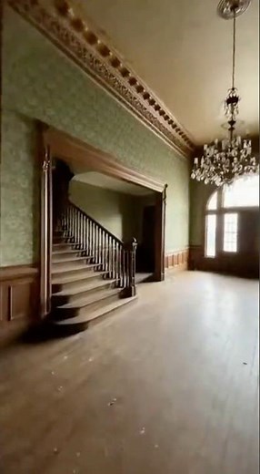 Inside an Abandoned 1899 Victorian Mansion in Pennsylvania | Hidden Rooms Found