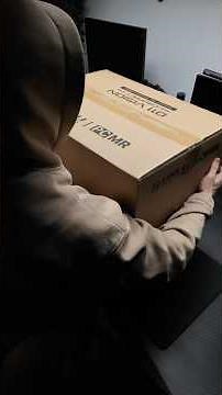 📦 Unboxing the brand new Lian Li O11 Vision Compact PC Case