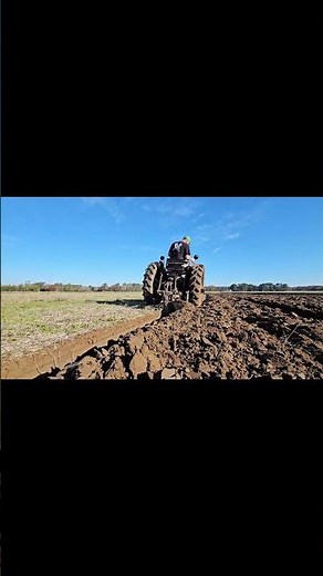 Plow Day 1950 John Deere MT #tractor #farmmachinery #agriculture