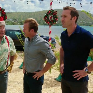 Hawaii 5-0: ¡Nunca hay que romper las reglas! También Hawaii 5-0: Pero es Navidad, no pasa nada. #Hawaii50AXN | AXN Latinoamérica