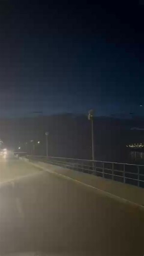 Em noite de Ano Novo a Direcção Municipal de Obras continua a iluminar o Município após 12 anos de desleixo, escuridão e trevas. | Luís Filipe Menezes