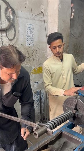 Heavy Duty 12mm Steel Wire Spring Making on Vintage Old Lathe Machine #diy #ytshorts