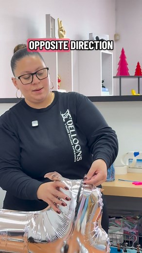 If you have verte wondered how to attach a balloon that has a sideways valve, here is your solution! | Delloons