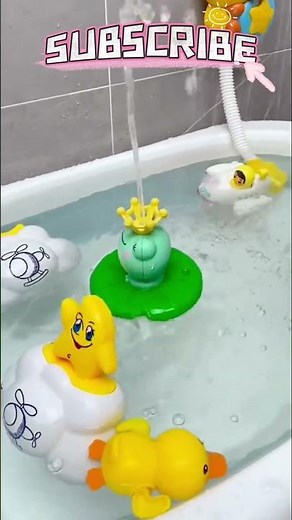 Fun Bath Time for Babies! Frog Bath Toy – Play & Learn#shorts