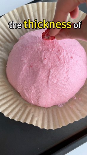 Rainbow egg white cake 🍰 🌈 #egg #cake #eggwhitecake #rainbowcake #dessert #easyrecipes #homebaking | Ms Shi and Mr He