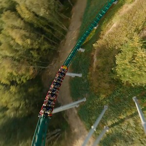 Kåret til Europas bedste rutsjebane! Prøv Fønix og oplev verdens første stall loop 🎢 🔥 | Fårup Sommerland