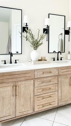 Lauren || Timeless Design + Home Finds | Adding pretty details to our bathrooms makes me happy! Here’s what I used for decor in our primary bathroom to elevate this space: ▪️Towel... | Instagram