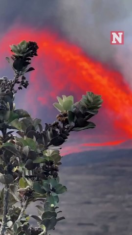 Huge lava fountain erupts from Kilauea in Hawaii