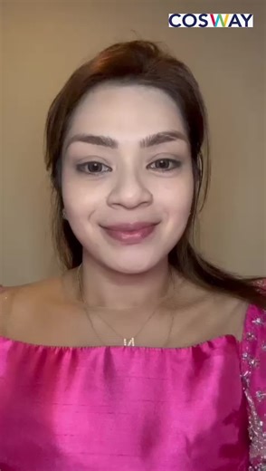 Makeup artist, Nurisa shares her must-have Cosway products for a natural dewy makeup look that is perfect for all occasions – be it a casual outing or out on a date! ⁣⁣⁣⁣⁣ ⁣⁣⁣⁣ Miyami White Two Way Foundation: https://bit.ly/3NC8EDX⁣⁣⁣ Dignità Your Face Palette (Stellar): https://bit.ly/3p5RC7V⁣⁣⁣ Dignità Your Face Palette (Wondrous): https://bit.ly/3N8wCoU⁣⁣⁣ Dignità Dash Tinted Lipstick: https://bit.ly/3ESBZoP⁣⁣⁣ ⁣⁣⁣⁣ #CoswayMalaysia #CoswayMy #ThinkSmartLivingThinkCosway #ShopWithCosway #Make