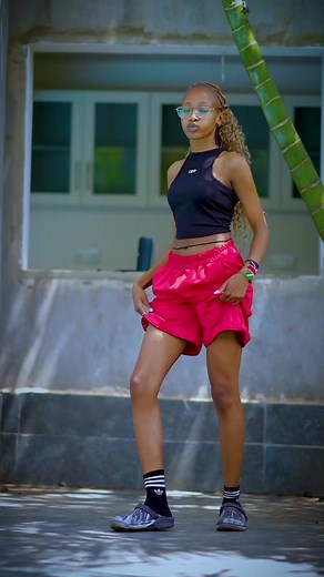 Waist Dance Challenge: Rate This with Your Battery Percentage 🤭