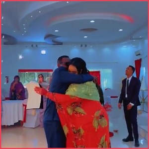 243K views · 5.5K reactions | Meher & Hadiyad kaliya. $30.000 kun oo doolar Mowliid abdi oo ah wiil Reer Boorama aha ayaa marwadiisa marwaan abdi Bulaale Hadiyad uga dhugay 160 Grm oo Dahab Oo u dhiganta lacag ku dhow $9.000 kun o dookar Waxaana inta dheer isaga oo ku mehersaday aduun dhan 400 gram oo u dhiagan $ 22 kun oo doolar Hambalyo Mowliid & Marwaan .. | Mohamed Abdullahi Page | Facebook