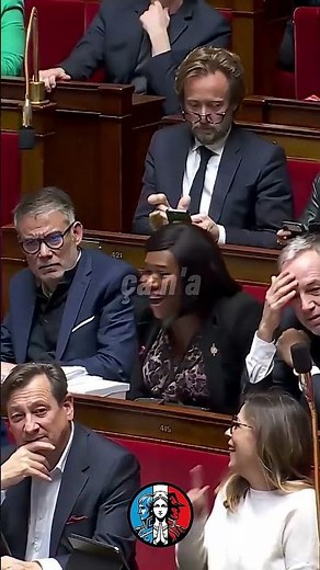 Marine Le Pen Détruit La Gauche + Un Ministre
