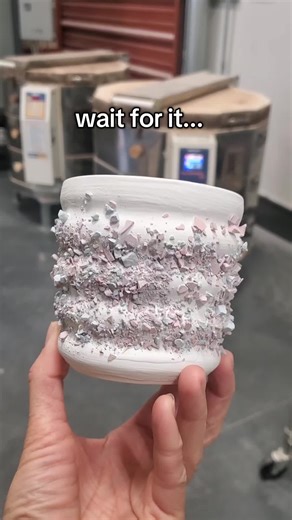 I always 🤞 when pottery is in the kiln… and this cup was a success 🙌 Glaze didn’t run everywhere = WIN #pottery #bubblecup #glazesucess #beautiful #fyp