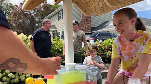 Mighty Maggie: Sister of 'Mighty Quinn' raises money to help cancer patients with lemonade stand