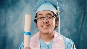 CUCO - CR-V (Official Video) February’s Los Shows De San Valentin on sale now. Purchase tickets here: http://smarturl.it/CucoVDayShows Tour dates: Tue, Feb 12 - The Observatory, Santa Ana, CA Wed, Feb 13 - The Observatory North Park, San Diego, CA Thu, Feb 14 - The Fonda, Los Angeles, CA Fri, Feb 15 - The Fonda, Los Angeles, CA Sat, Feb 16 - Young Love @ The Regency, San Francisco, CA Directors — David Gantz & Theo Cohn Production Company — Burning Film (burningfilm.com) Producer — Ryland Burns 