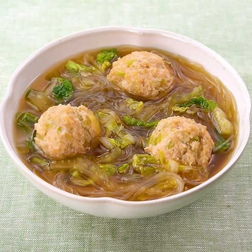 団子がふわっと♪ 白菜と鶏団子の春雨スープのレシピ動画・作り方 | デリッシュキッチン