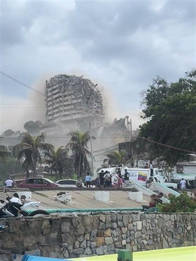 M7.5 earthquake hits Playa Vasito, Maiquetía, La Guaira, Venezuela