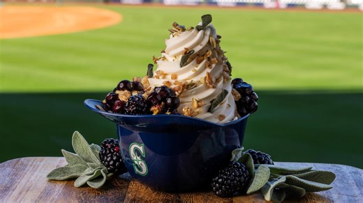 Mariners unveil new playoff food items at T-Mobile Park