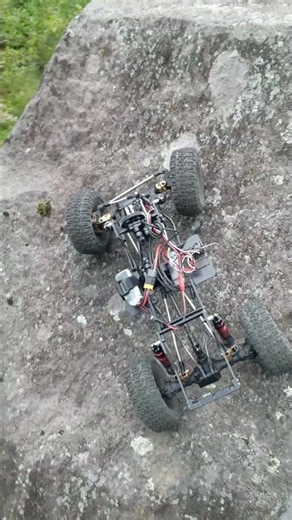 TRX4 crawler with scx10 trans doing crawler things. #traxxas #ovonic #trx4 #axial #agfrc #proline