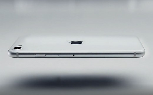 iphone se2020开箱【无线充电？18w快充？】开机惨遭翻车