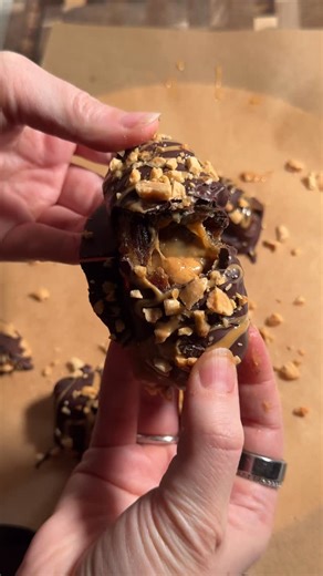 Meet the Ingredient on Instagram: "DATE SNICKERS First off THANK YOU so much for all the kind comments on my chocolate banana date truffles video!!! I’m so glad you’re enjoying this concept, so I had to share another way to use the date + tortilla press combo. You all left AMAZING ideas in the comments and this one was perfect because I already had everything on hand. I used a tortilla press to flatten the dates, stuffed them with peanuts and peanut butter, dipped them in chocolate, then finishe