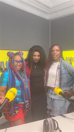 Aujourd’hui à 13h dans Africa City, place à deux voix puissantes, libres et engagées : Las Panteras. Les artistes Martha “Martica” Galarraga et Eliene Castillo nous présentent leur nouveau projet “Hasta Cuando”, une véritable ode à la femme moderne, entre rythmes afro-cubains, jazz, funk et sons électro. Sortie le 7 novembre, avec un concert de lancement le même soir au Studio de l’Ermitage dans le cadre du festival Villes des Musiques du Monde. Rendez-vous à 13h sur Africa Radio avec @gladys_mi